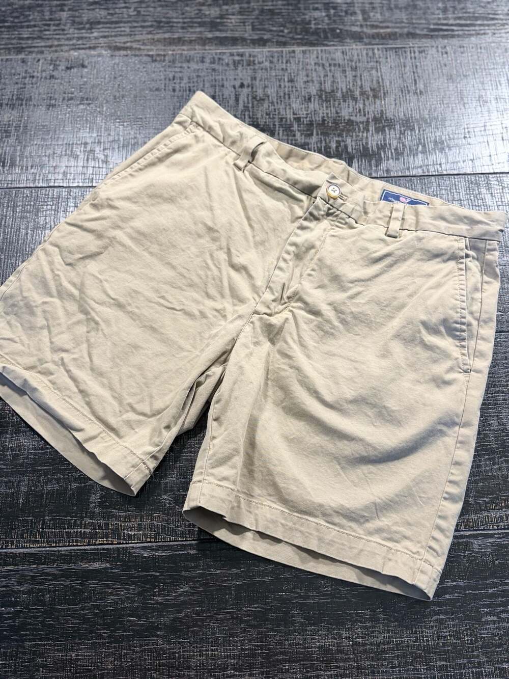 Vineyard Vines Men's 9 Inch Breaker Shorts Khaki Size 34
